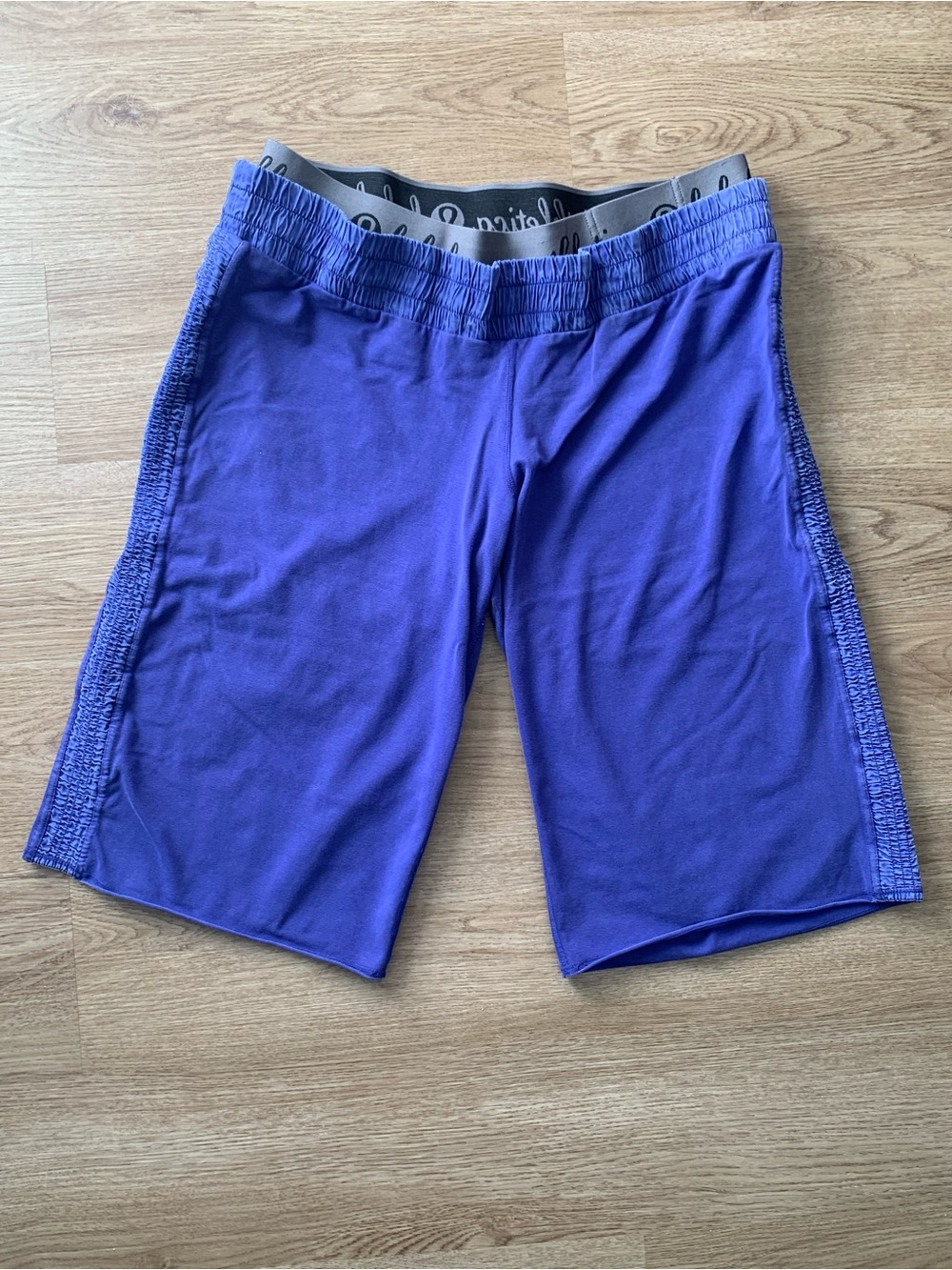 Y2K old lululemon long shorts with rollover waist size 10 medium purple blue
